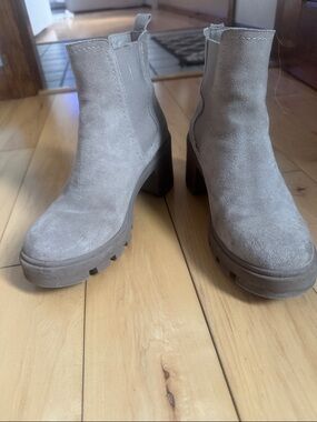 Splendid Taupe Suede Platform Chelsea Booties